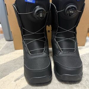 Women’s Burton Mint Snowboarding Boots